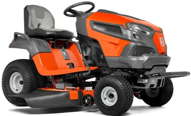 Husqvarna_TS_242TXD_20200324_27d261eb-d67f-4c9d-a20b-51bd2ed18bb0_1800x1800.webp Husqvarna Rasentraktor TS 242TXD – Modell 2023 - Image 1